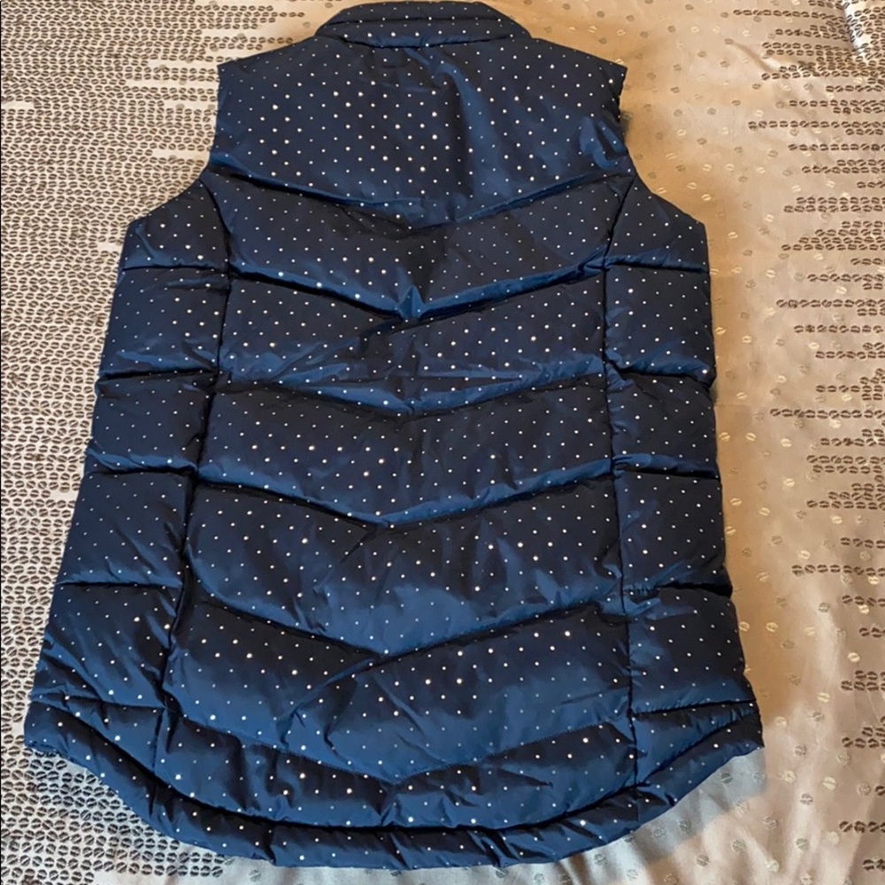 Gap Kids Down Filled Puffer Vest in Navy Blue Dot - Picture 4 of 7